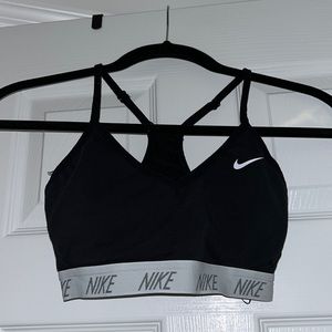 nike women’s sports bra